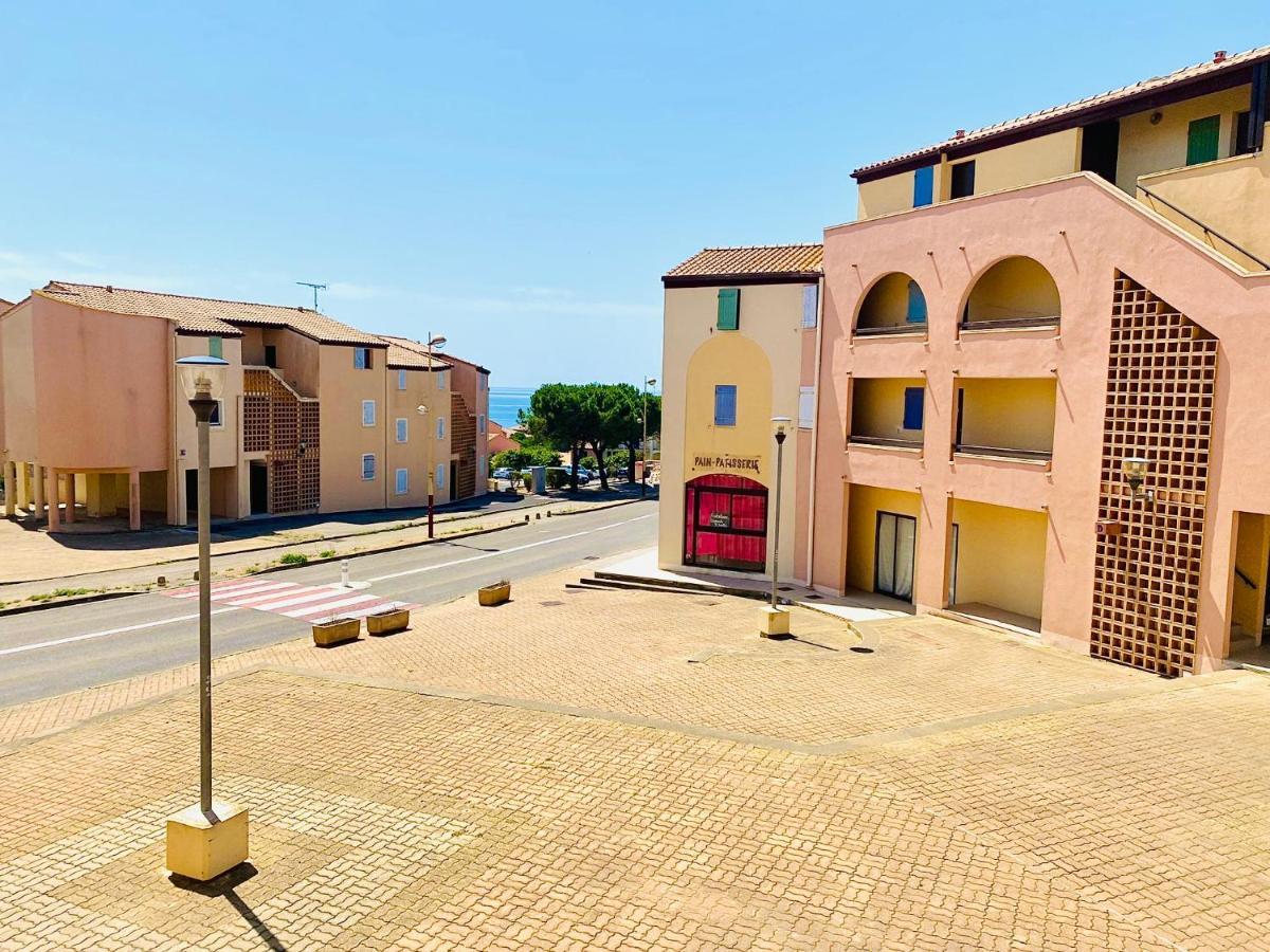 Appartement Proche Mer Avec Piscine Et Parking Fleury  Exteriör bild
