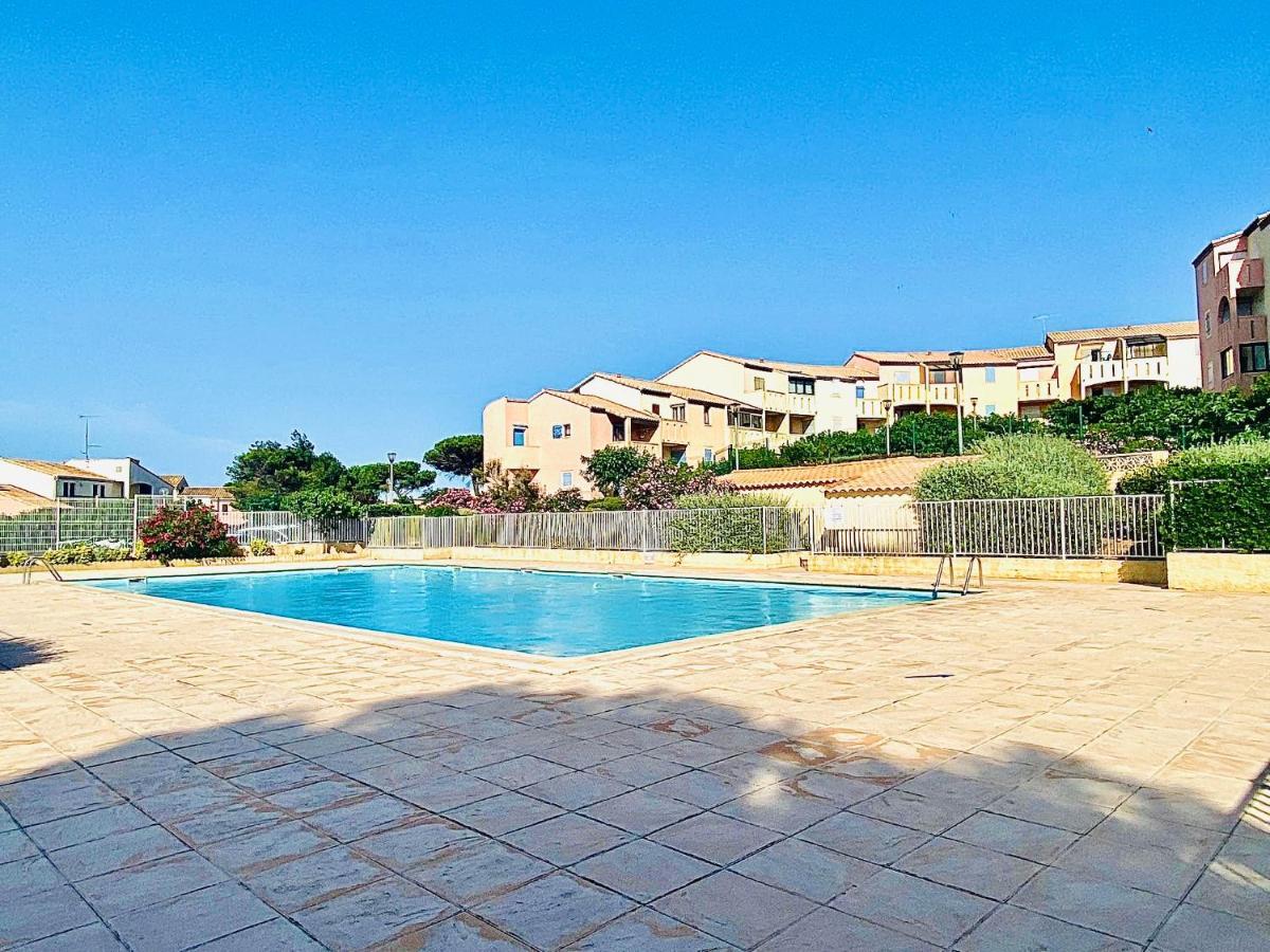 Appartement Proche Mer Avec Piscine Et Parking Fleury  Exteriör bild