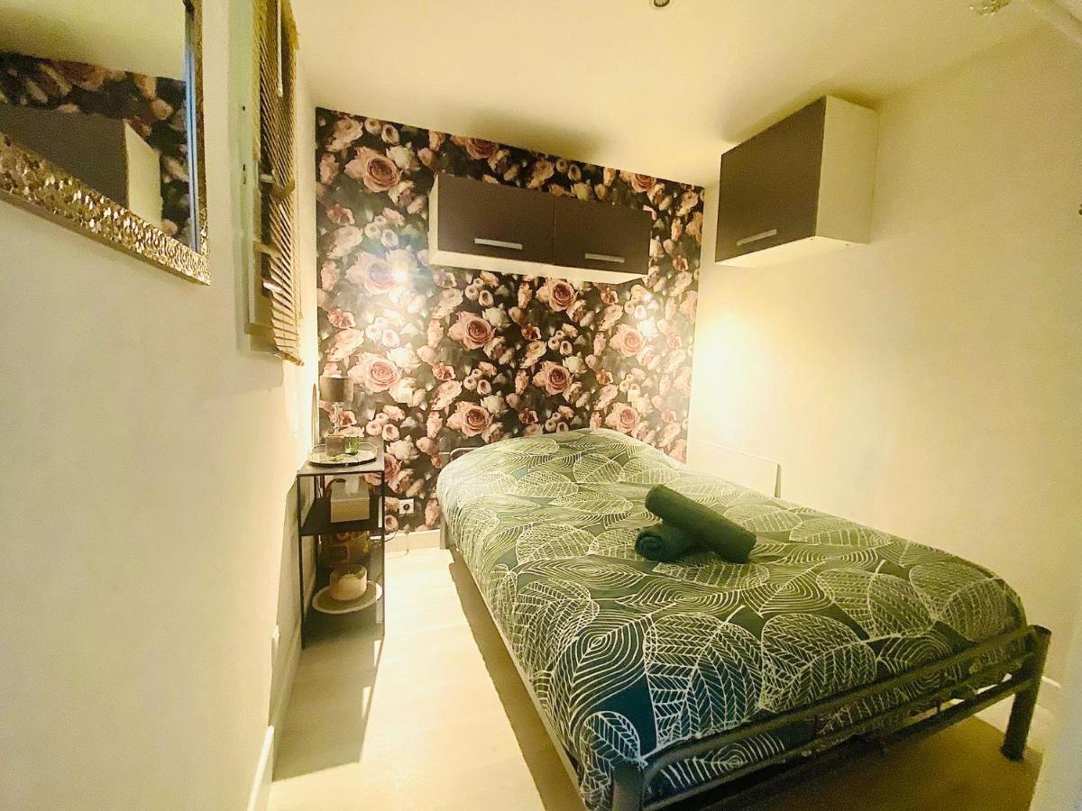 Appartement Proche Mer Avec Piscine Et Parking Fleury  Exteriör bild