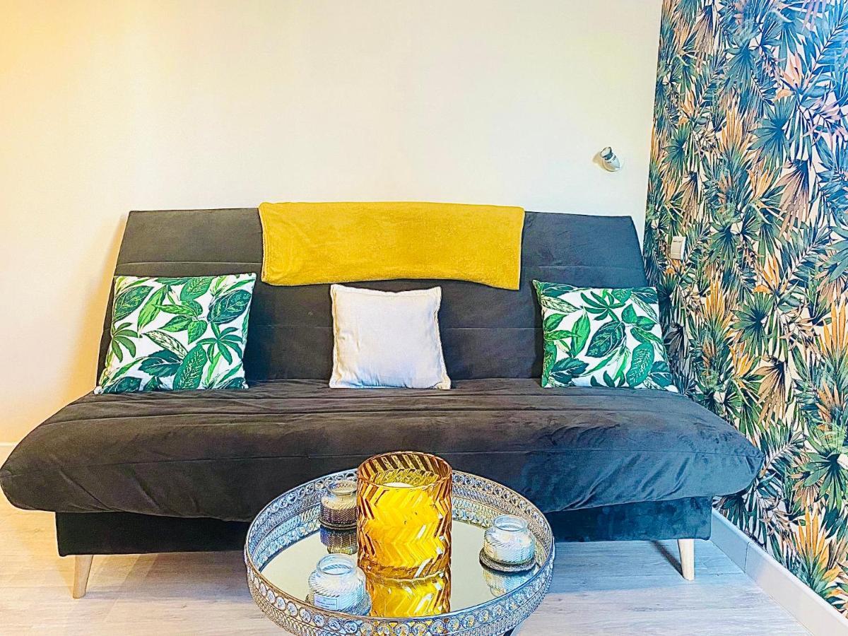 Appartement Proche Mer Avec Piscine Et Parking Fleury  Exteriör bild