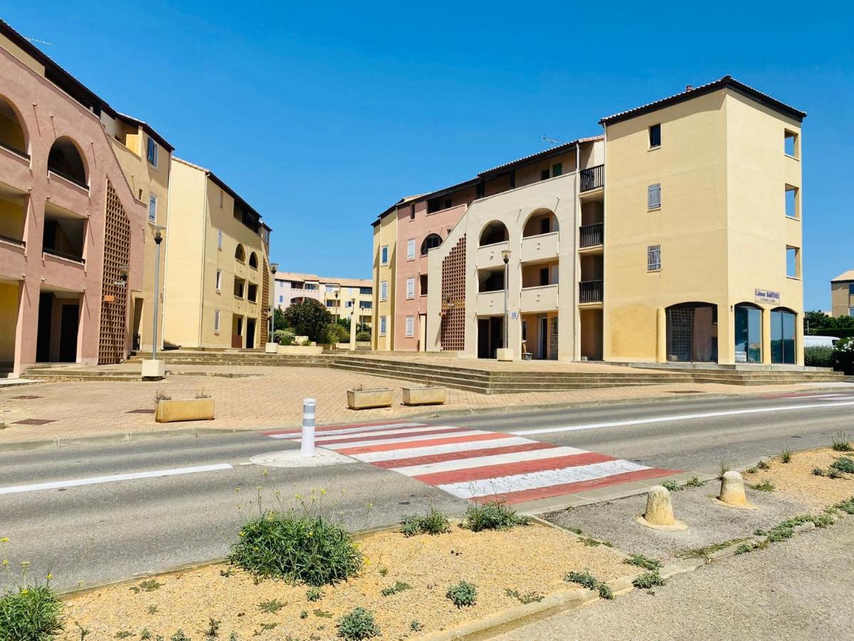 Appartement Proche Mer Avec Piscine Et Parking Fleury  Exteriör bild