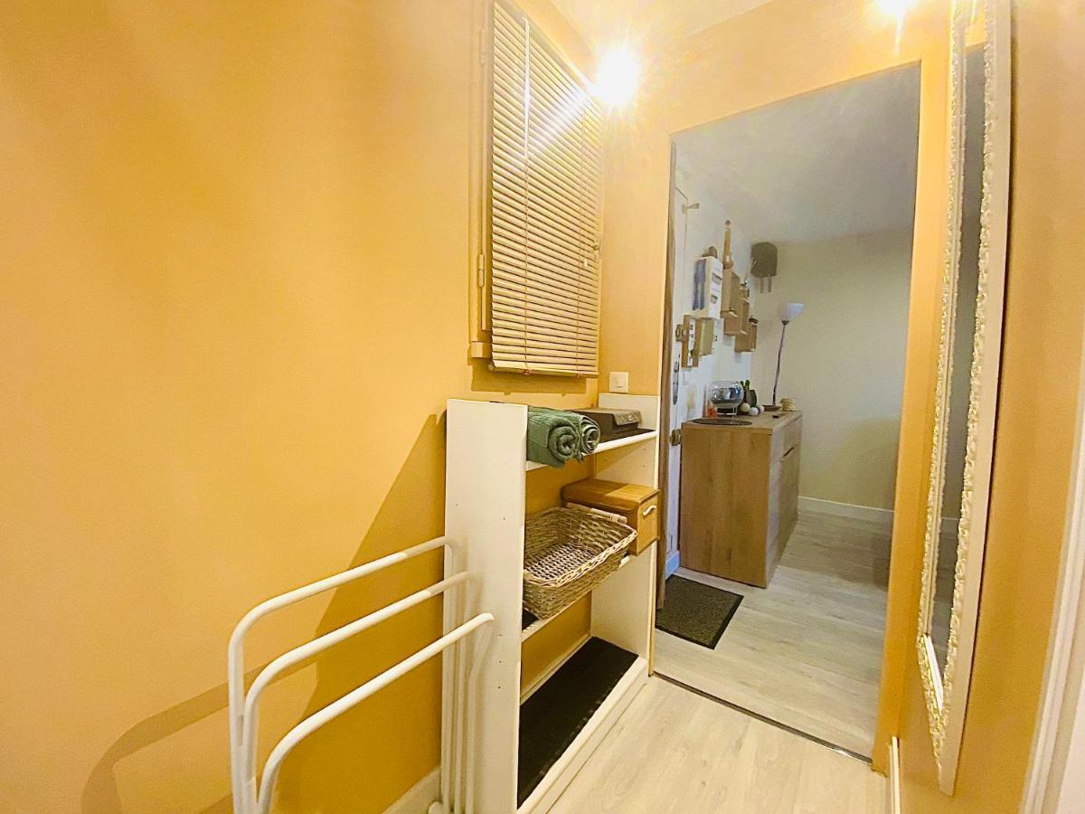 Appartement Proche Mer Avec Piscine Et Parking Fleury  Exteriör bild